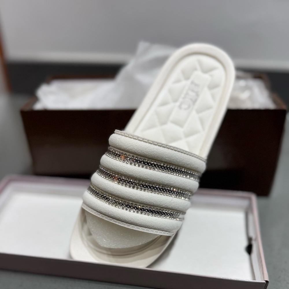 S5 // White Sandals with sparkles